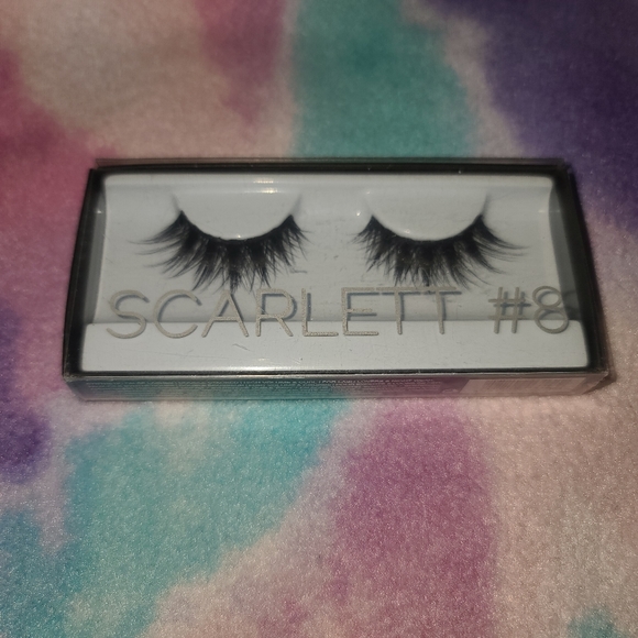 Huda Beauty - Picture 2 of 15